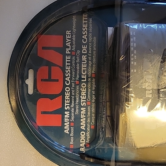 Radio Am/fm stereo cassette player brand new sealed RCA bass booster with head - Picture 3 of 8